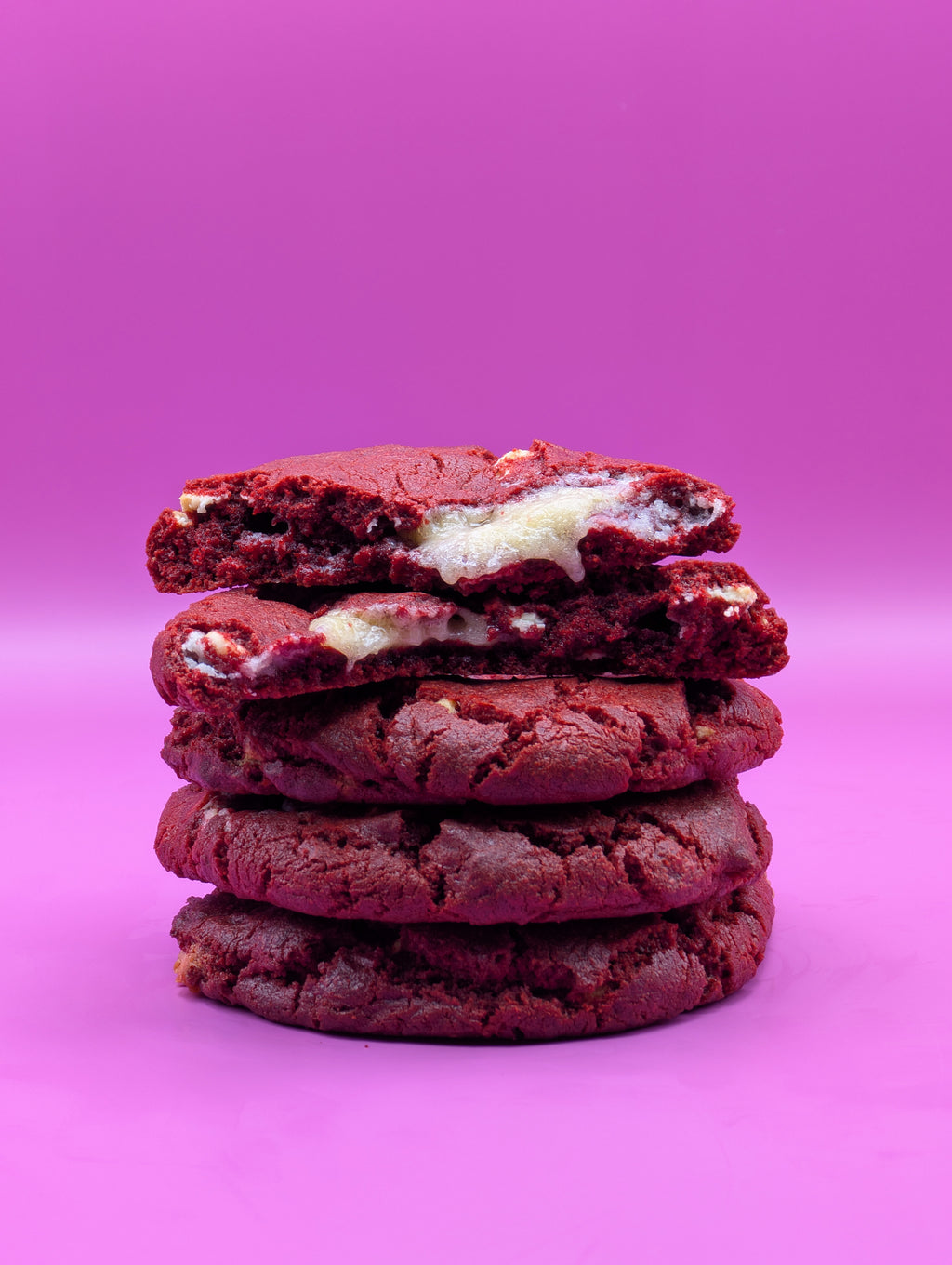 Red Velvet Cookies med Cream Cheese – Bake-at-home (4 stk)
