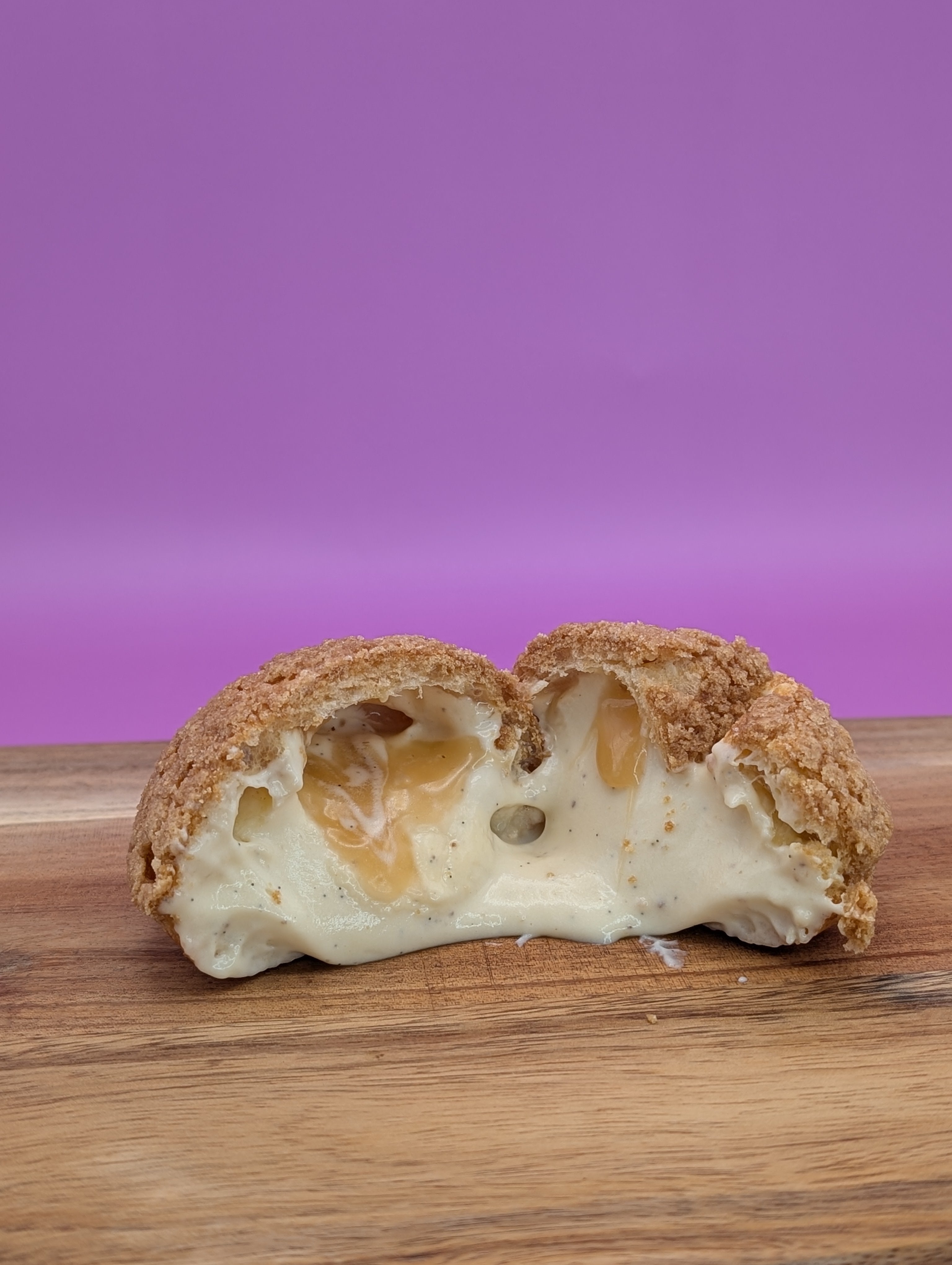 Ugens kage - Fastelavnsbolle med saltkaramel (2 stk)